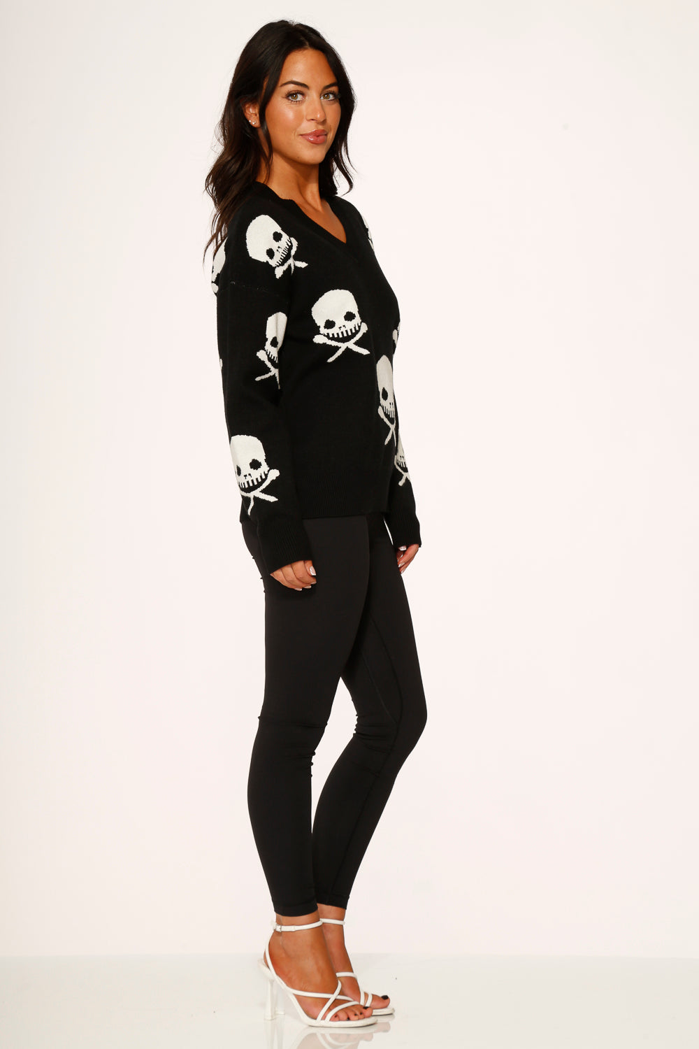6704 Black Skulls Sweater