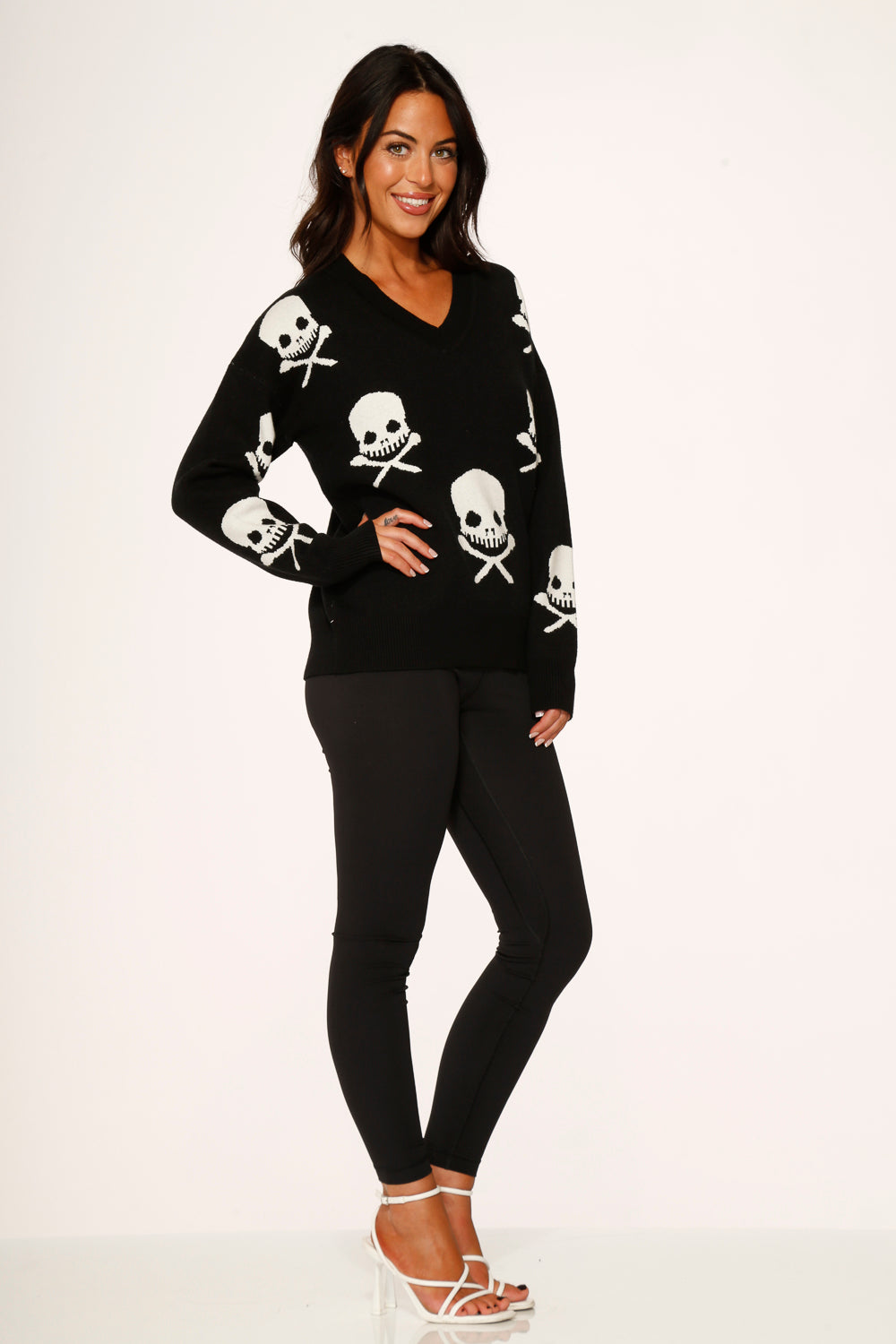 6704 Black Skulls Sweater