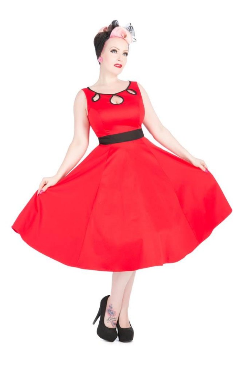 9427 Keyhole Dress in Red